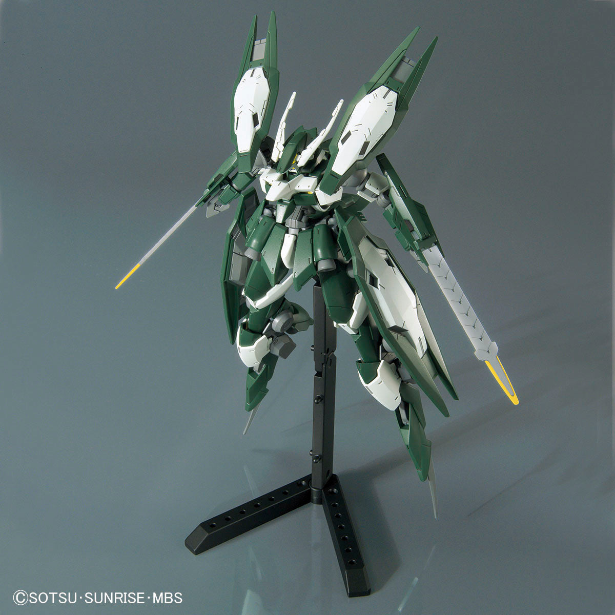 Bandai 1/144 鐵血の孤兒-HG 034 REGINLAZE JULIA 組裝模型
