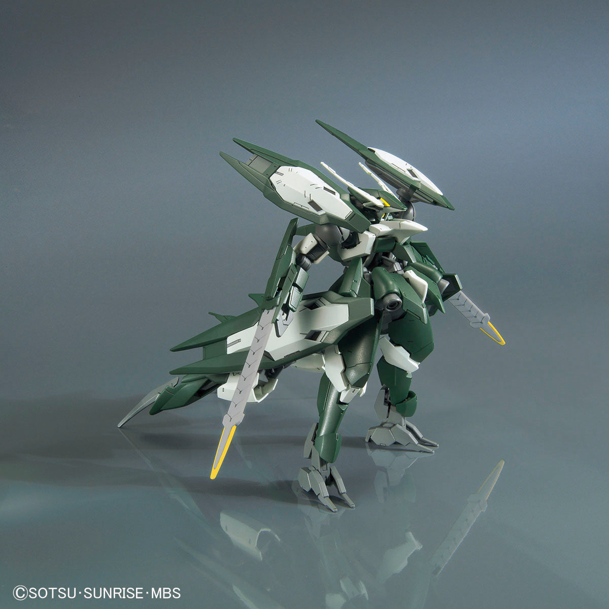 Bandai 1/144 鐵血の孤兒-HG 034 REGINLAZE JULIA 組裝模型