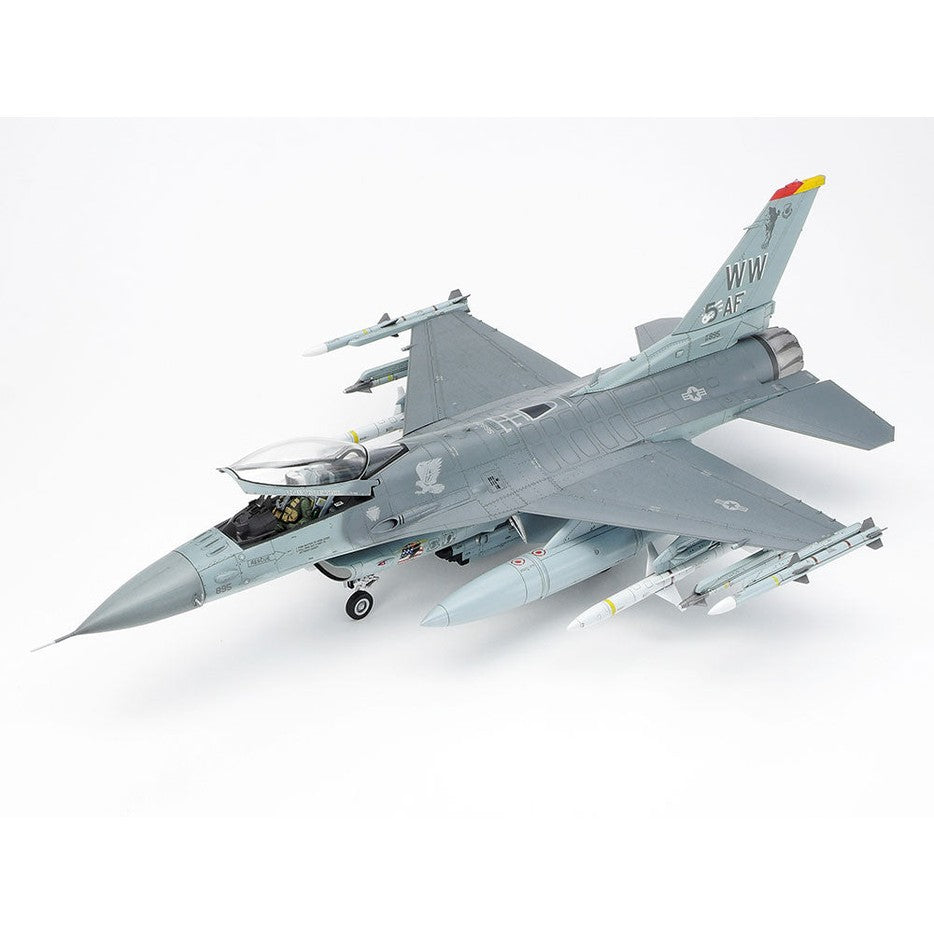 Tamiya 1/48 Military Jet 61098 F-16CJ Fighting Falcon 組裝模型