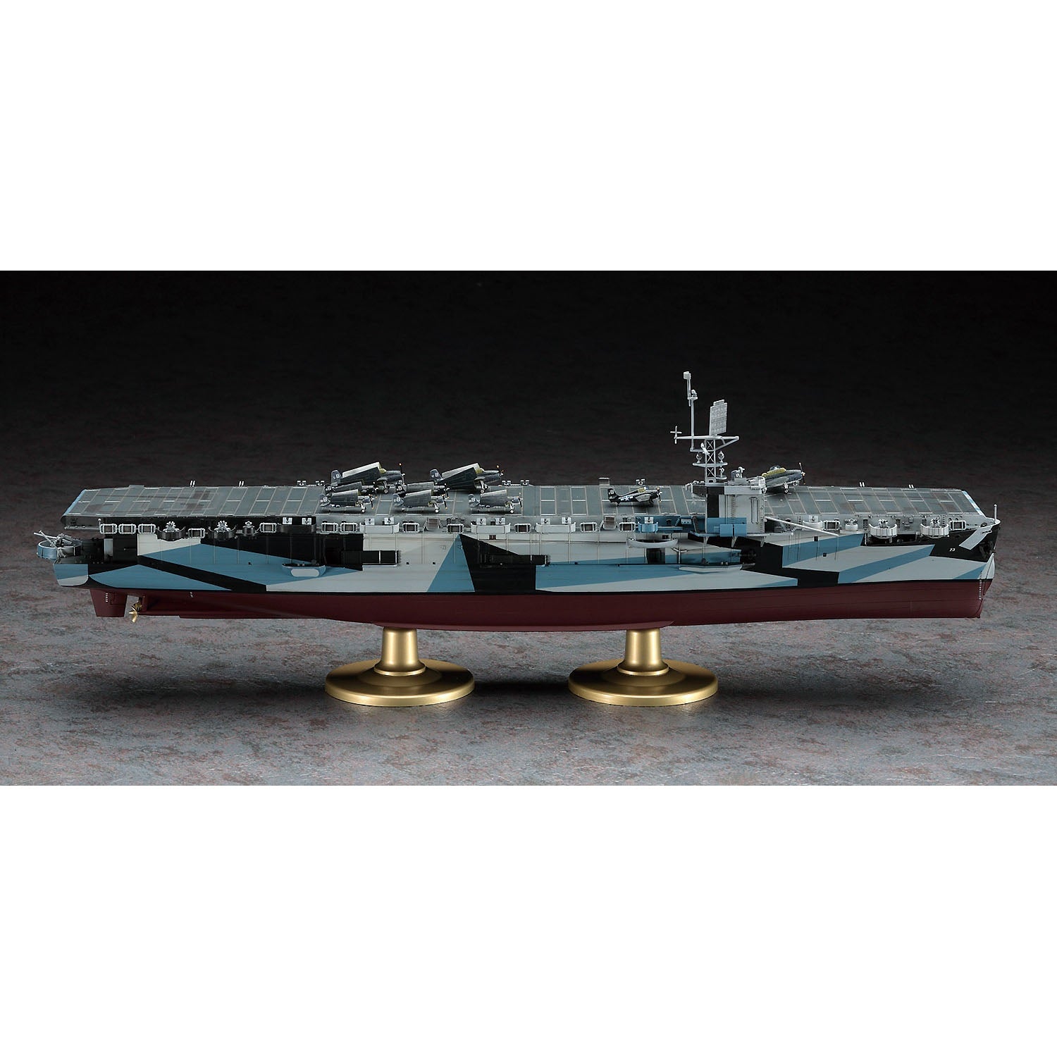 Hasegawa 1/350 WS U.S. Navy Escort Carrier USS Gambier Bay (CVE-73) 組裝模型