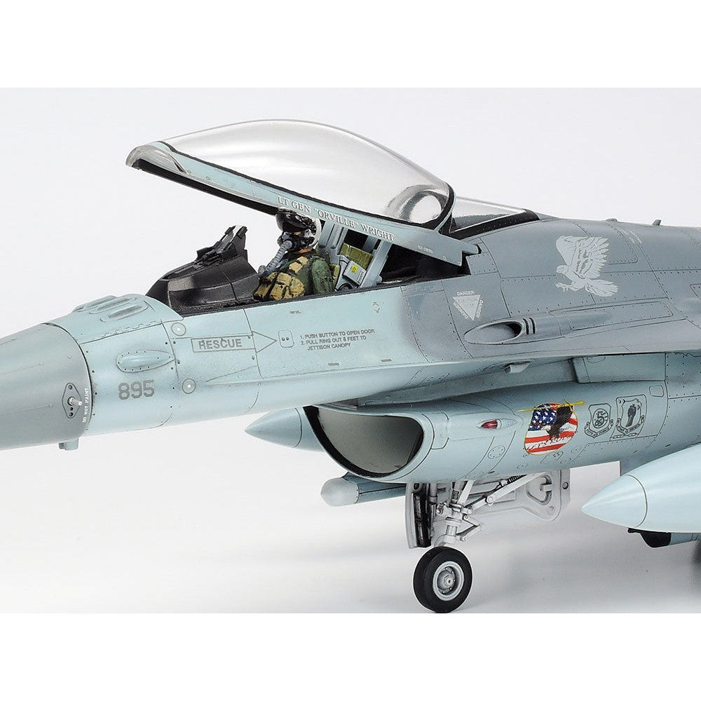 Tamiya 1/48 Military Jet 61098 F-16CJ Fighting Falcon 組裝模型