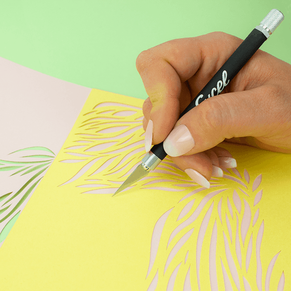 Excel Blade 16019 K18 Grip-On Knife with Safety Cap #11 Blade , Blue - TwinnerModel