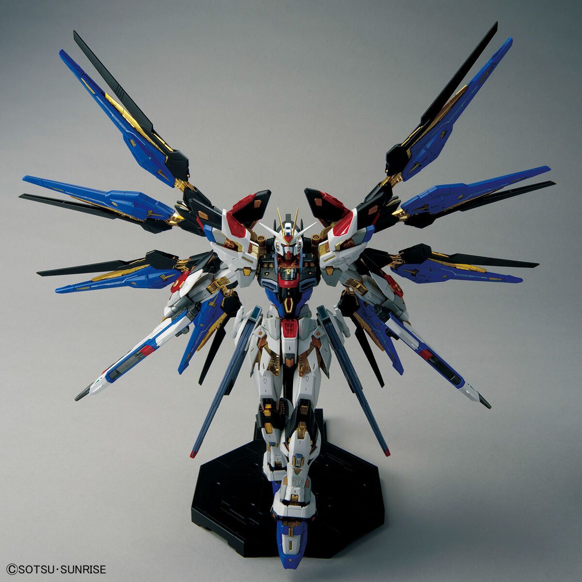 Bandai 1/100 MGEX 突擊自由高達 組裝模型 - TwinnerModel
