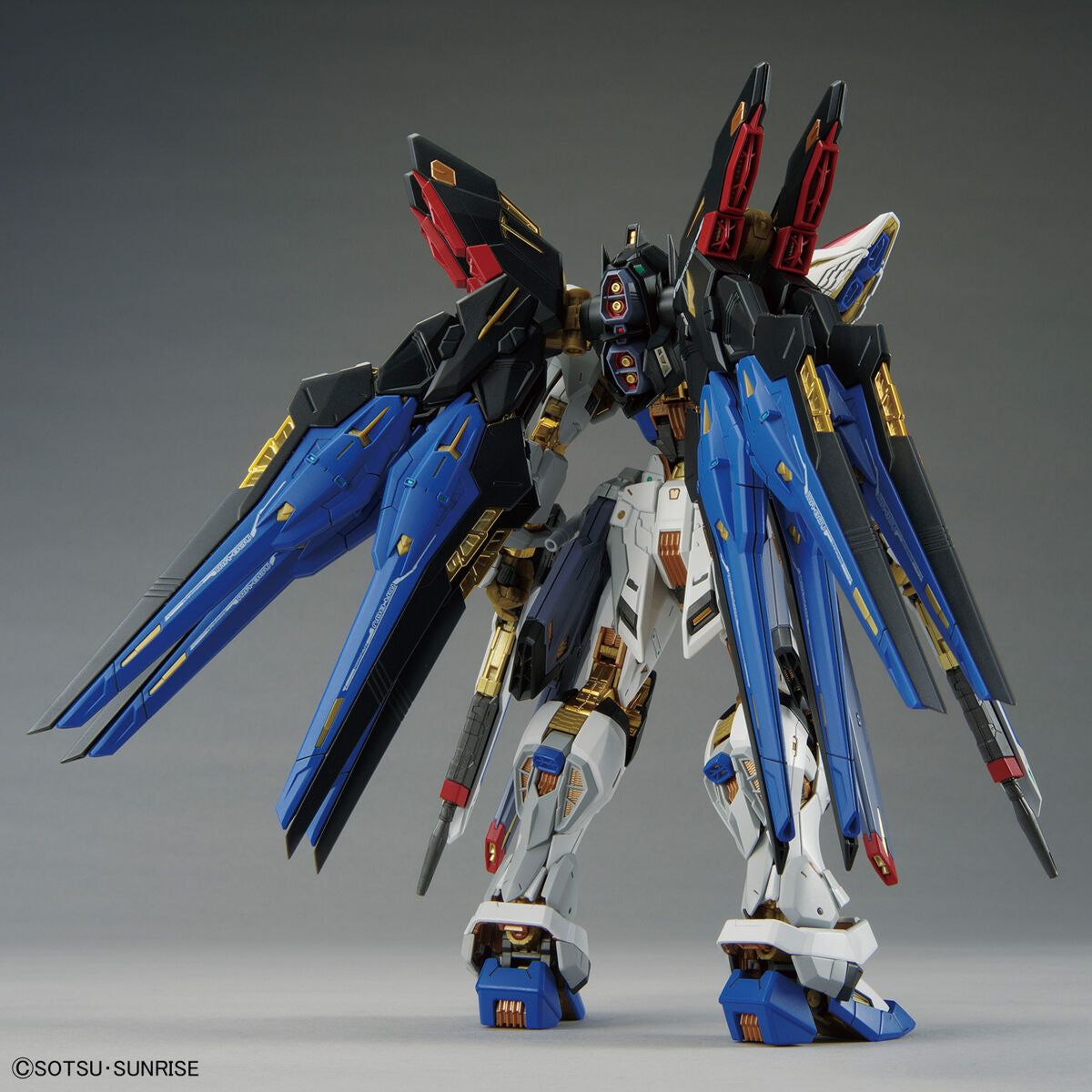 Bandai 1/100 MGEX 突擊自由高達 組裝模型 - TwinnerModel