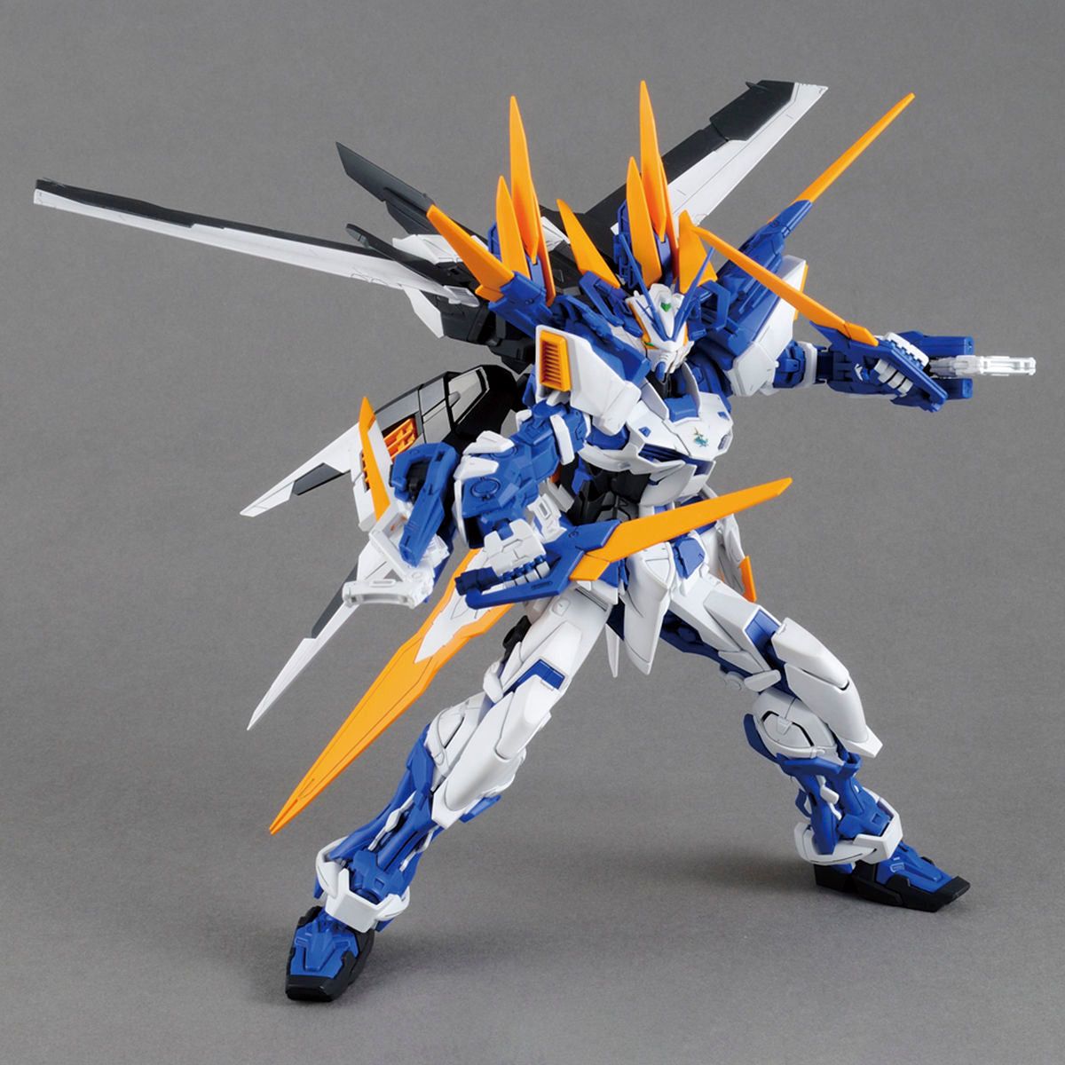 Bandai 1/100 MG 迷惘高達藍色機D型 組裝模型 - TwinnerModel