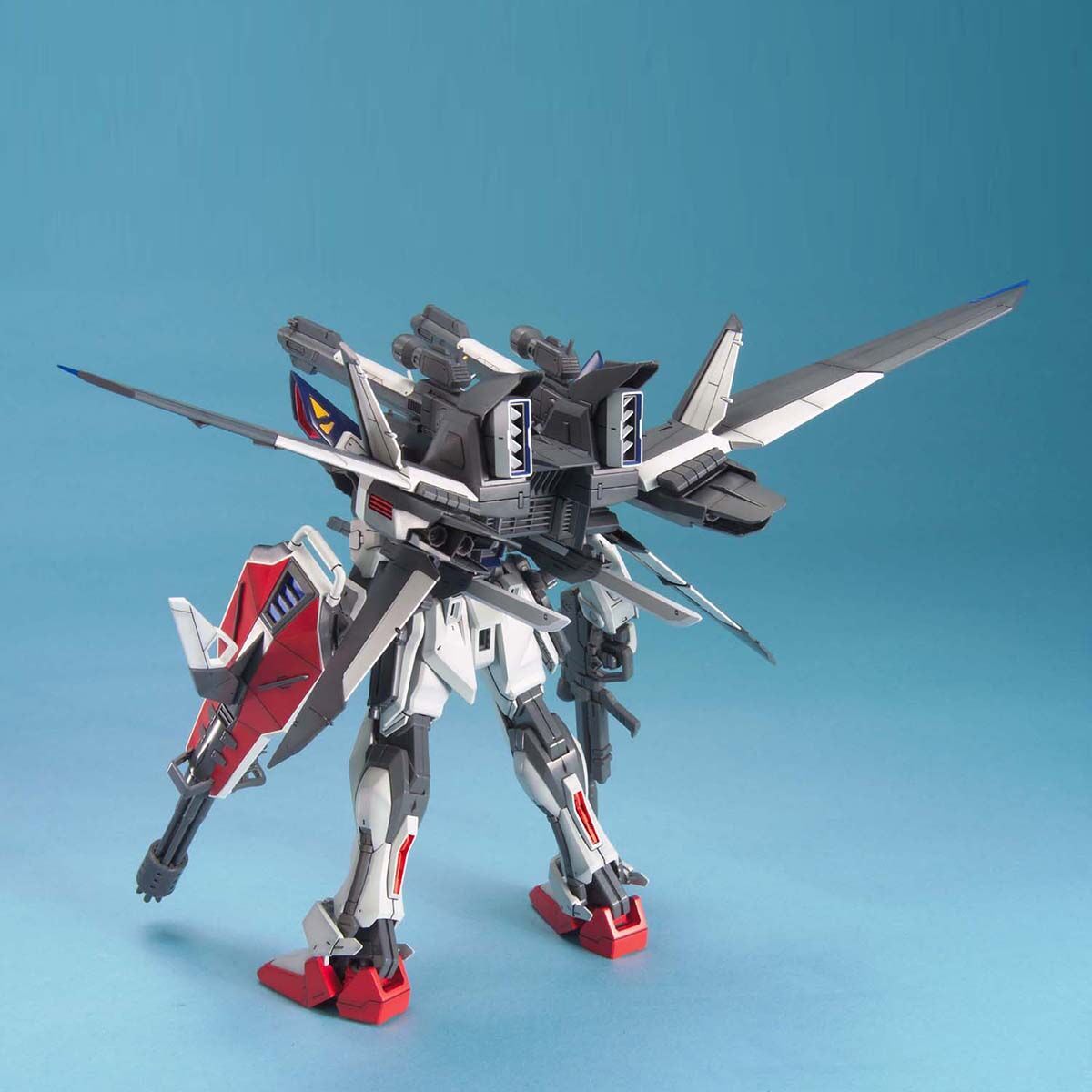 Bandai 1/100 MG 突擊高達E + IWSP (盧卡斯專用) 組裝模型 - TwinnerModel