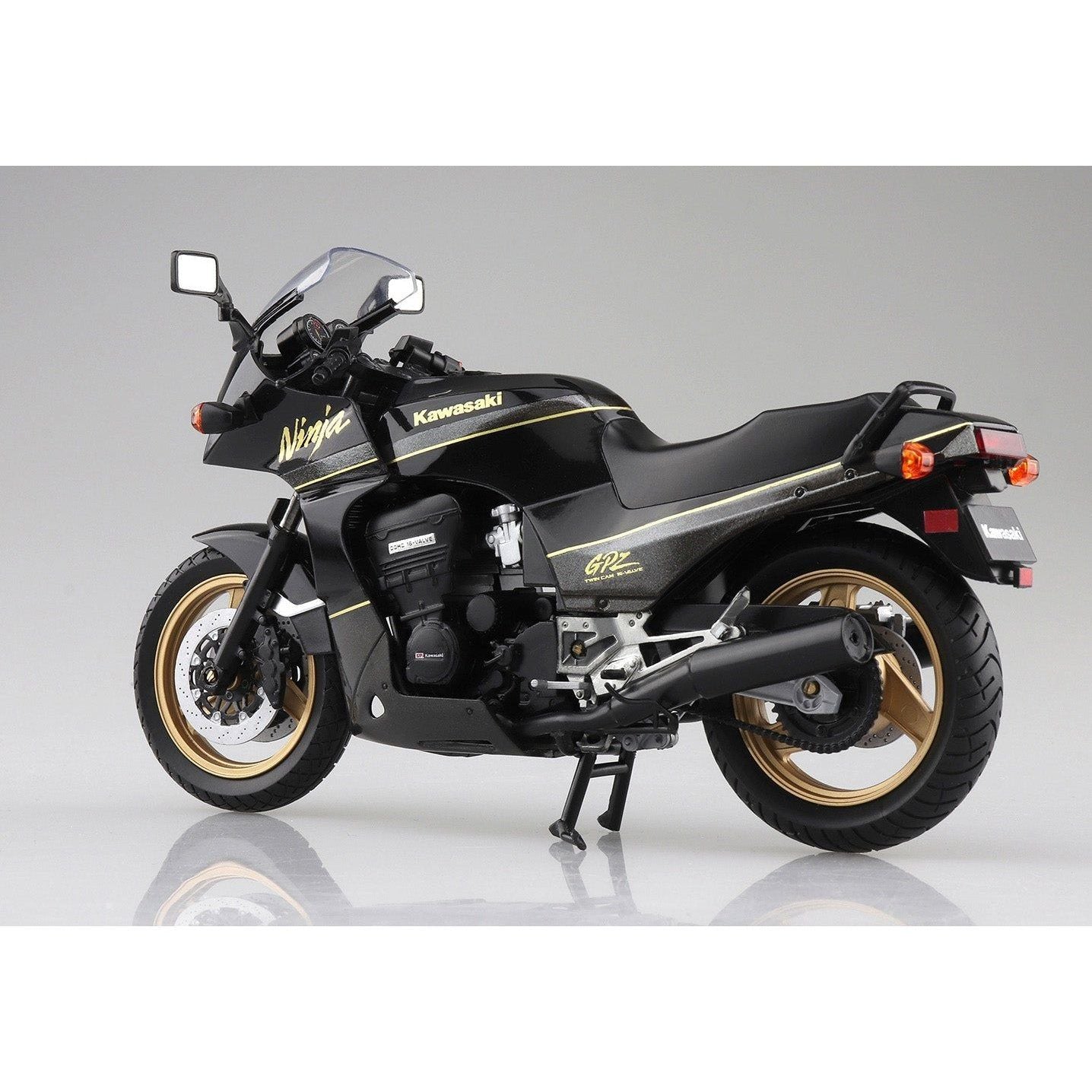 Aoshima 1/12 Finished Bike 川崎GPZ900R - TwinnerModel