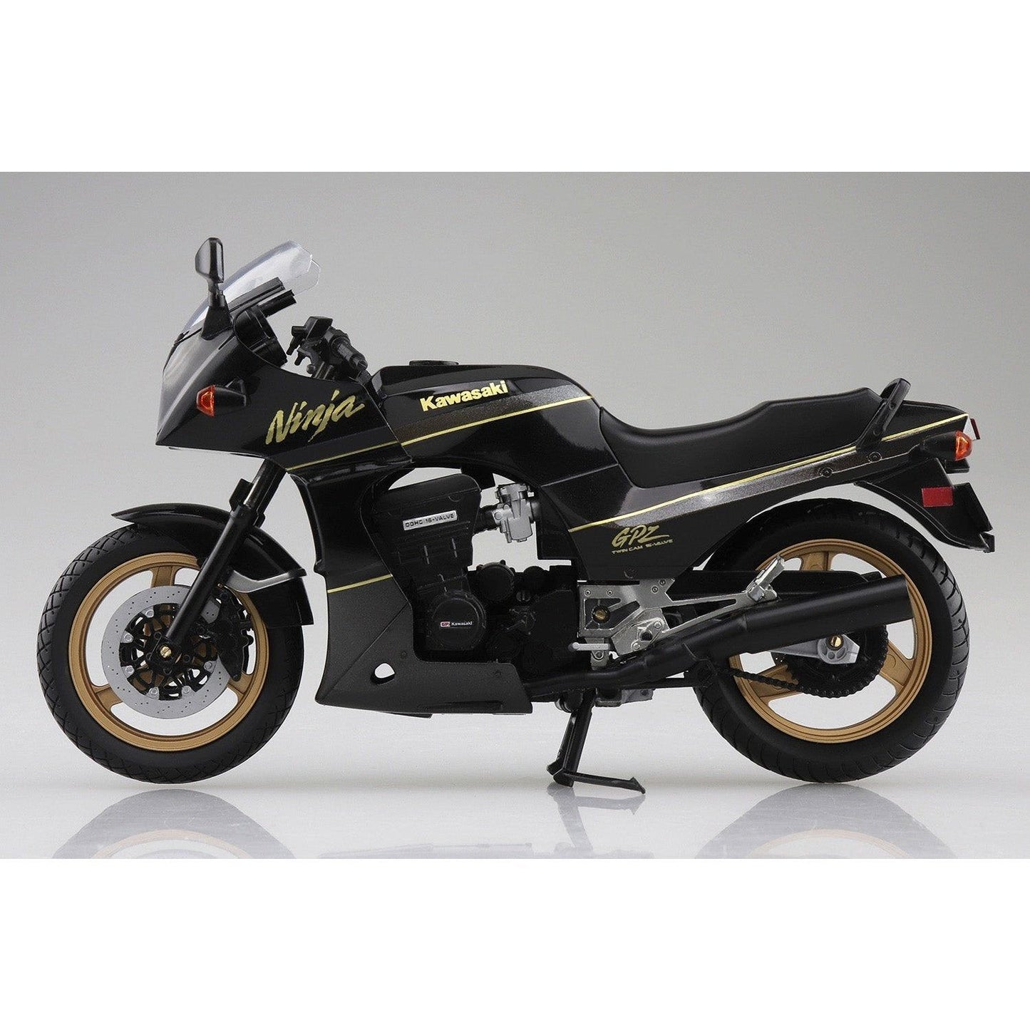 Aoshima 1/12 Finished Bike 川崎GPZ900R - TwinnerModel