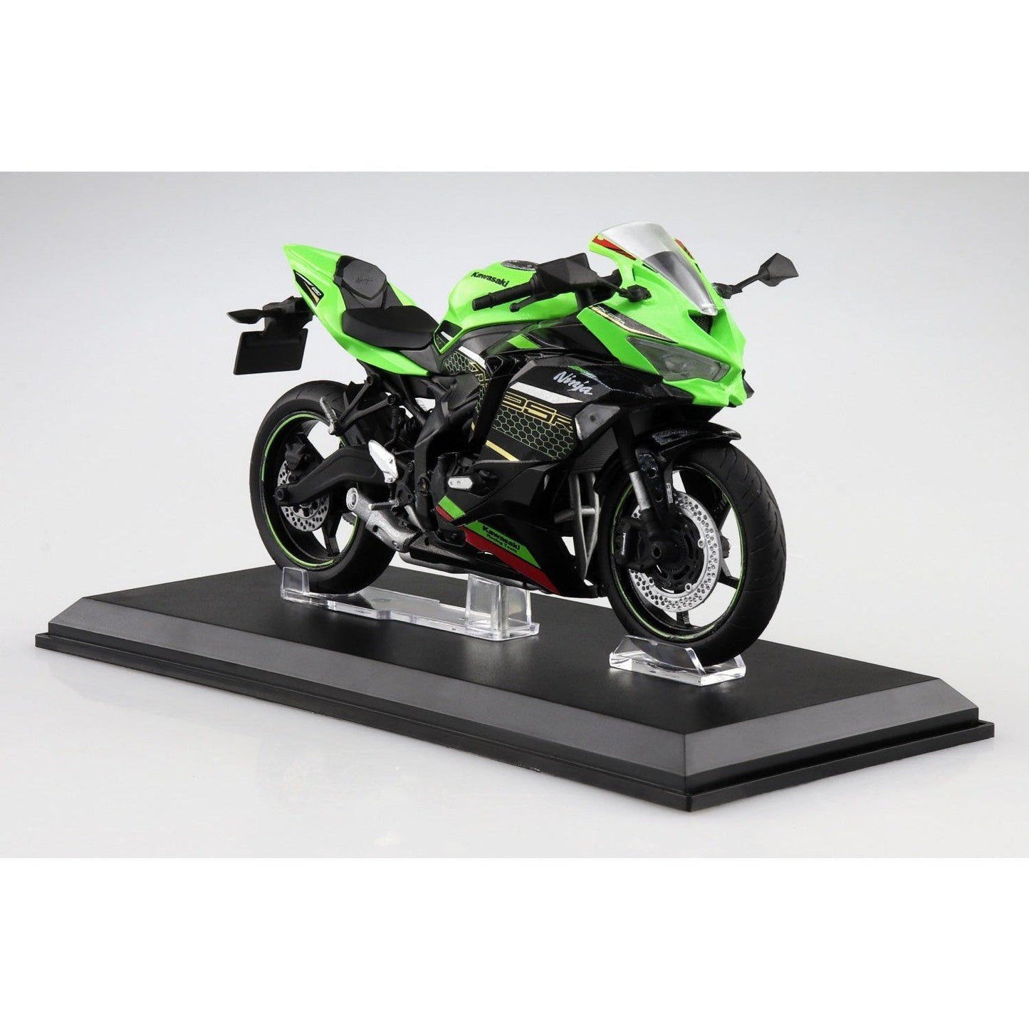 Aoshima 1/12 Finished Bike 川崎NINJA ZX-25R 青檸綠 X 烏木 - TwinnerModel