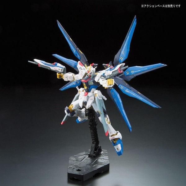 Bandai 1/144 RG 014 ZGMF-X20A 突擊自由高達 組裝模型 - TwinnerModel