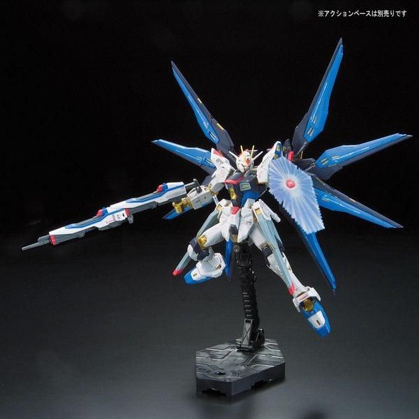 Bandai 1/144 RG 014 ZGMF-X20A 突擊自由高達 組裝模型 - TwinnerModel