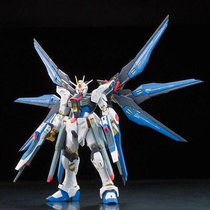 Bandai 1/144 RG 014 ZGMF-X20A 突擊自由高達 組裝模型 - TwinnerModel