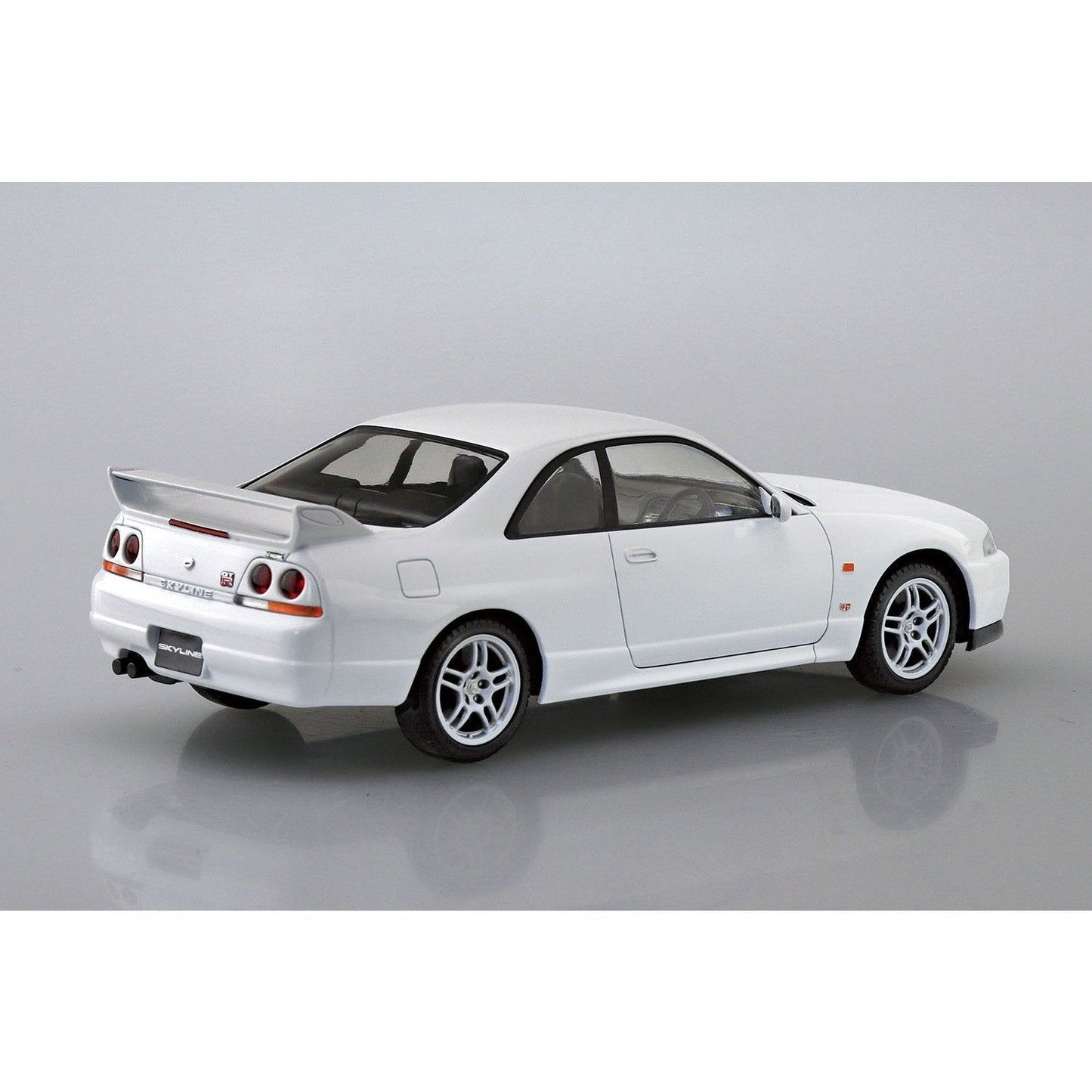 Aoshima 1/32 The SNAP-KIT 15-C 日產R33 Skyline GT-R（白色） 組裝模型 - TwinnerModel