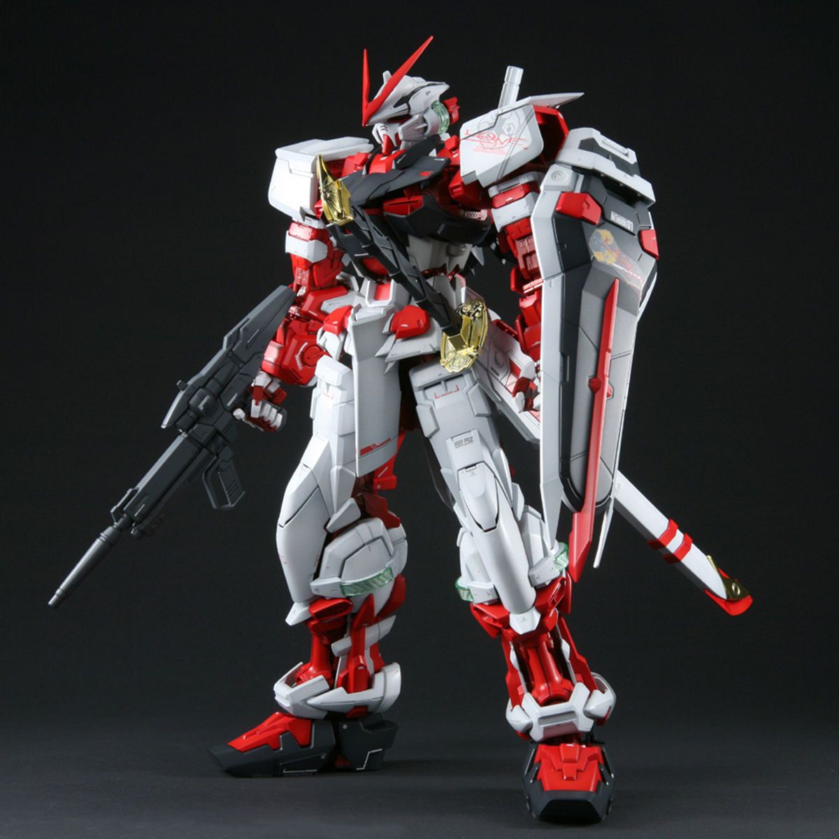 Bandai 1/60 Perfect Grade 迷惘高達 紅色機 組裝模型 - TwinnerModel