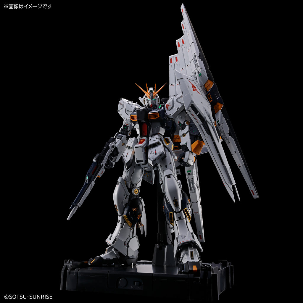 Bandai 1/60 PG Unleashed Nu高達 組裝模型