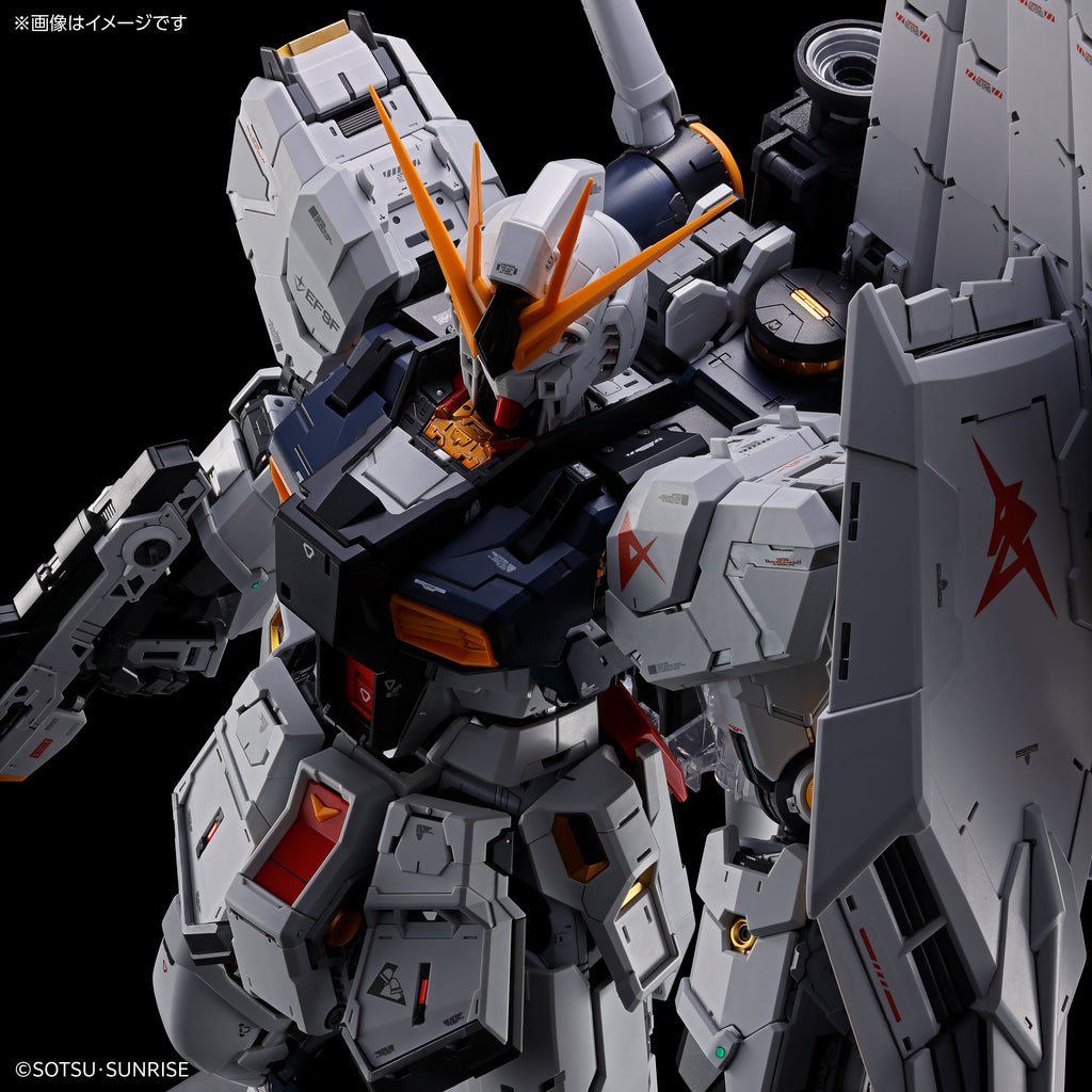 Bandai 1/60 PG Unleashed Nu高達 組裝模型