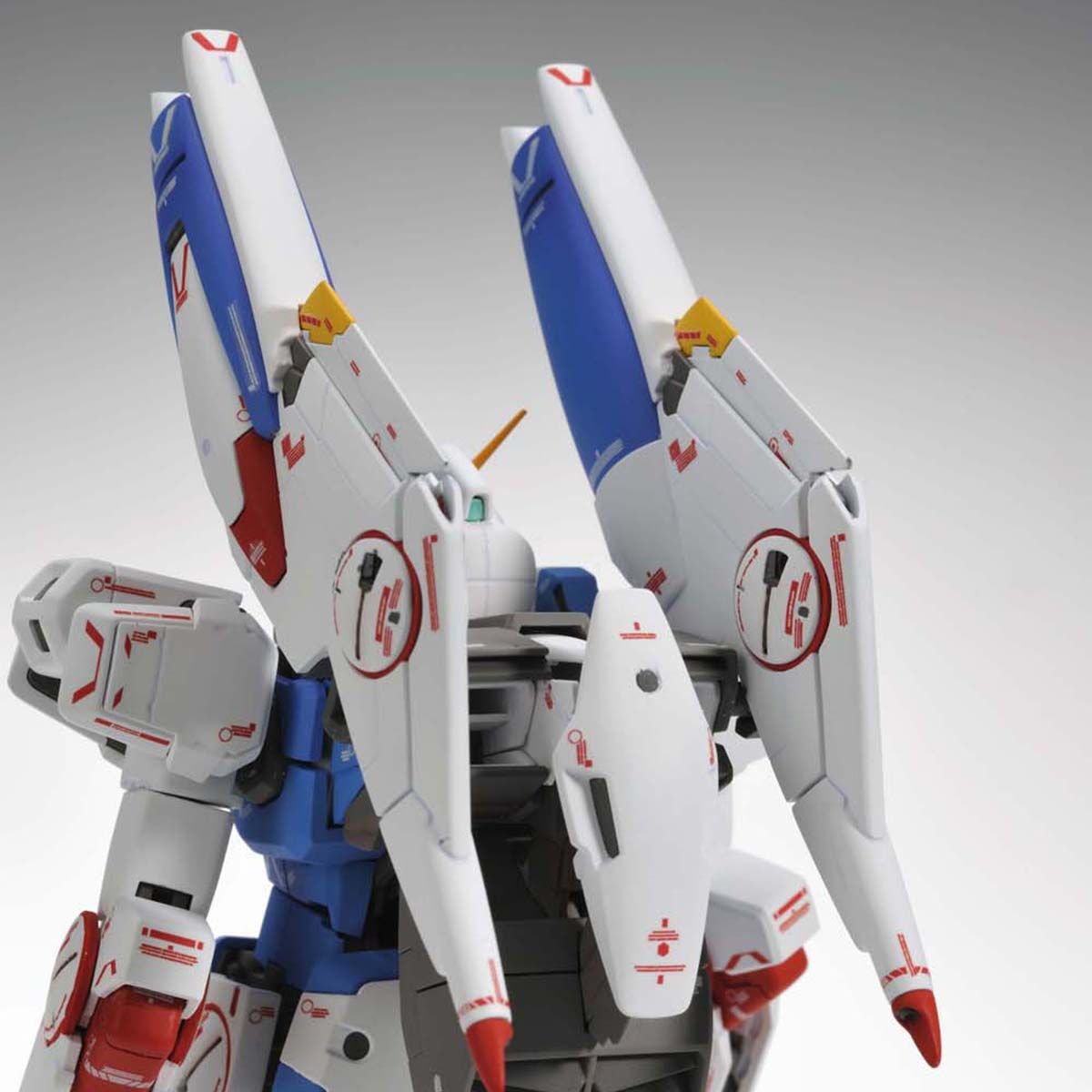 Bandai 1/100 MG V Dash 高達 Ver.Ka 組裝模型