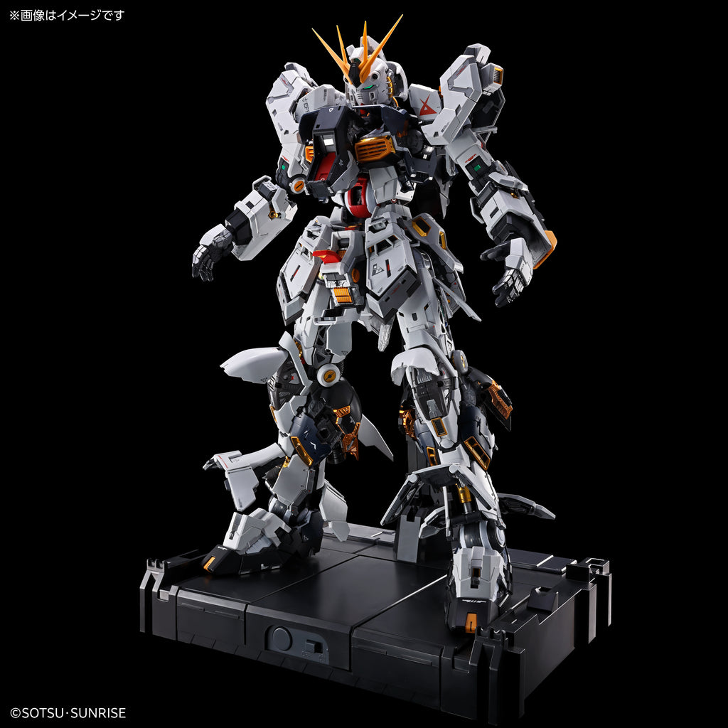 Bandai 1/60 PG Unleashed Nu高達 組裝模型