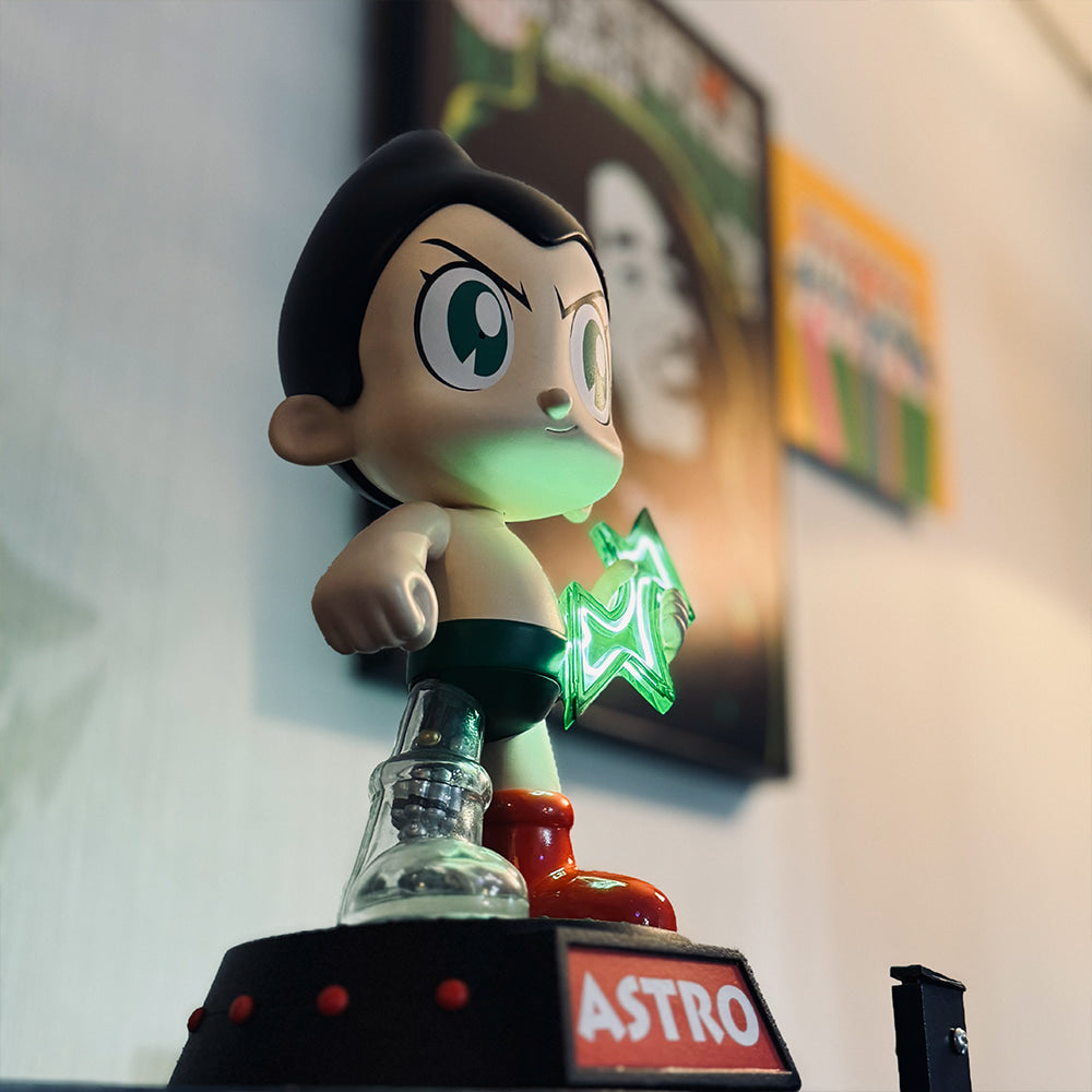 精選預訂 - MindStorm 桌面擺件 系列- 發光 鐵臂阿童木 樹脂雕像