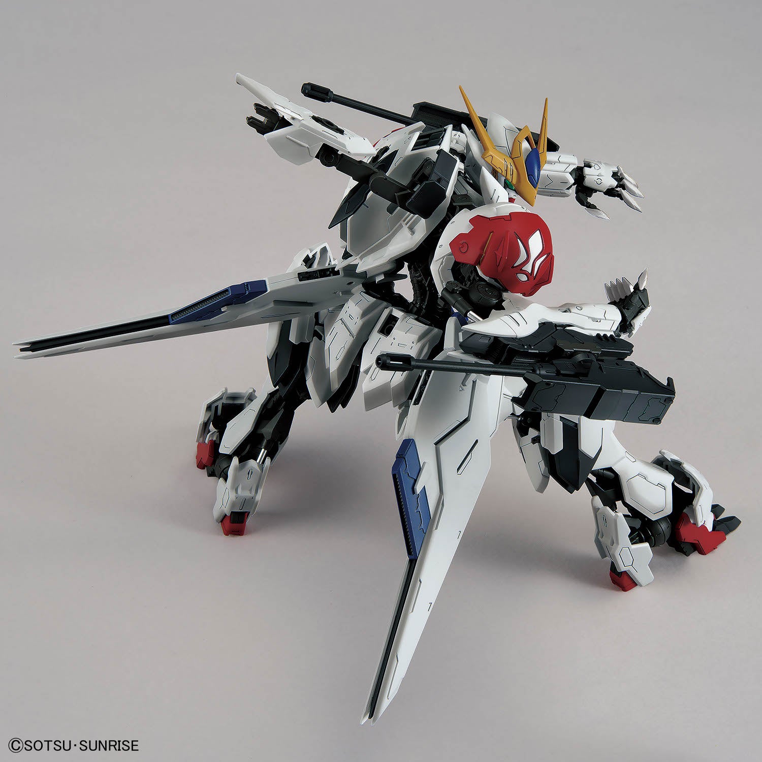 Bandai 1/100 鐵血の孤兒-MG 高達巴巴托司狼式 組裝模型