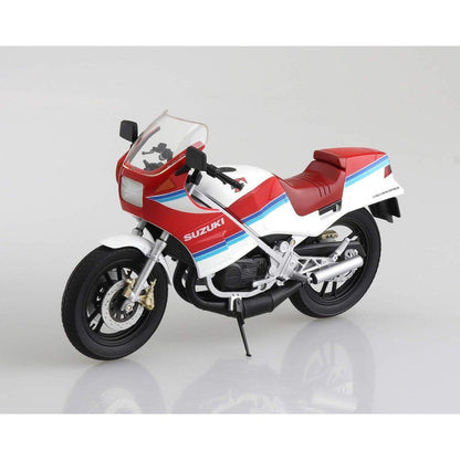 Aoshima 1/12 Finished Bike 鈴木RG250 GAMMA 紅/白 - TwinnerModel