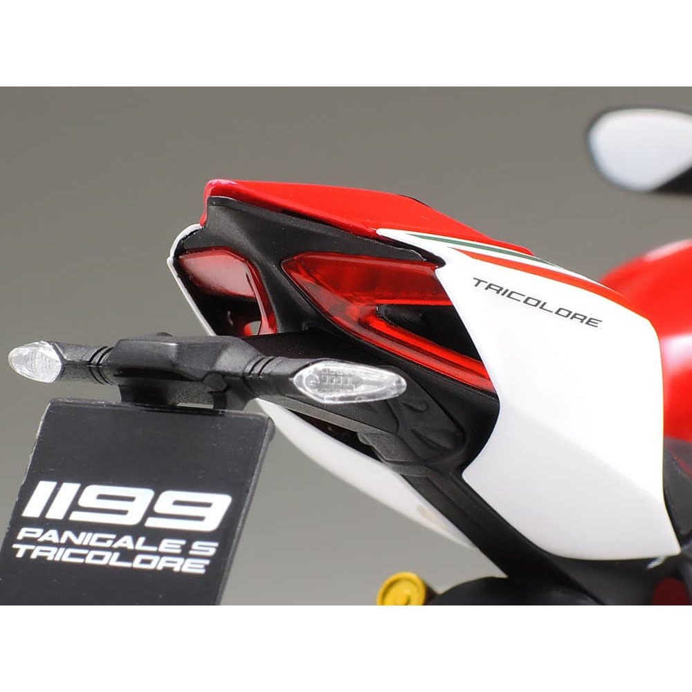 Tamiya 1/12 Motorcycle 14132 Ducati 1199 Panigale S Tricolore Plastic Model Kit