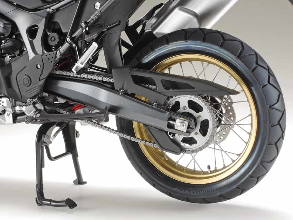 Tamiya 1/6 Motorcycle 42 本田 CRF1000L Africa Twin 組裝模型