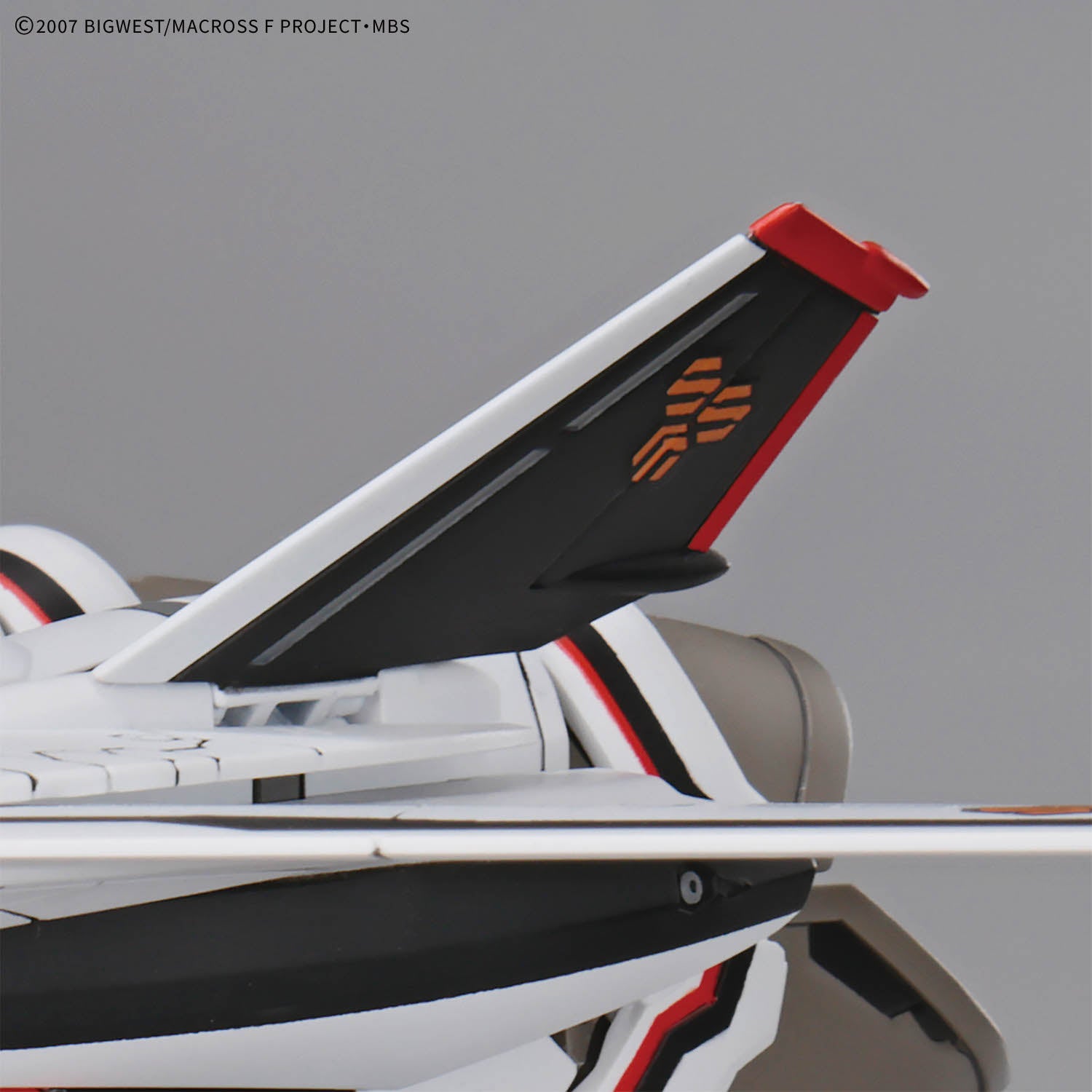 Bandai 1/100 HG-超時空要塞 VF-25F 彌賽亞(早乙女·有人專用機) DX Set 組裝模型
