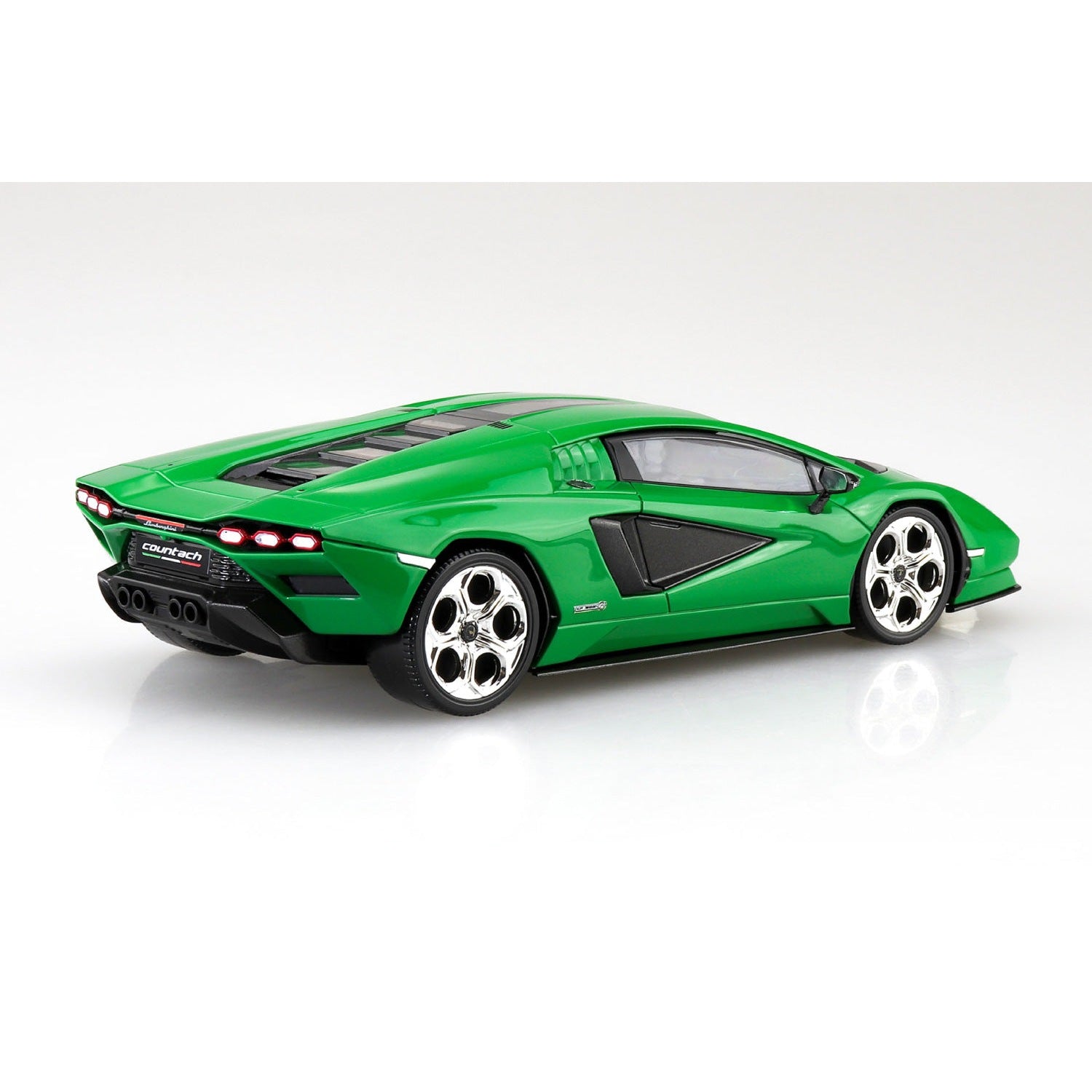 Aoshima 1/32 The SNAP-KIT 19-E Lamborghini Countach LPI 800-4(GREEN) 組裝模型