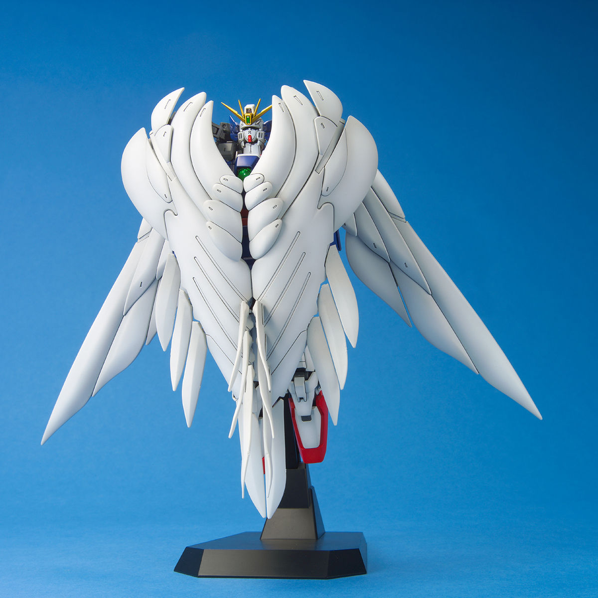 Bandai 1/100 MG XXXG-00W0 Wing Gundam Zero Endless Waltz Ver Plastic Model Kit