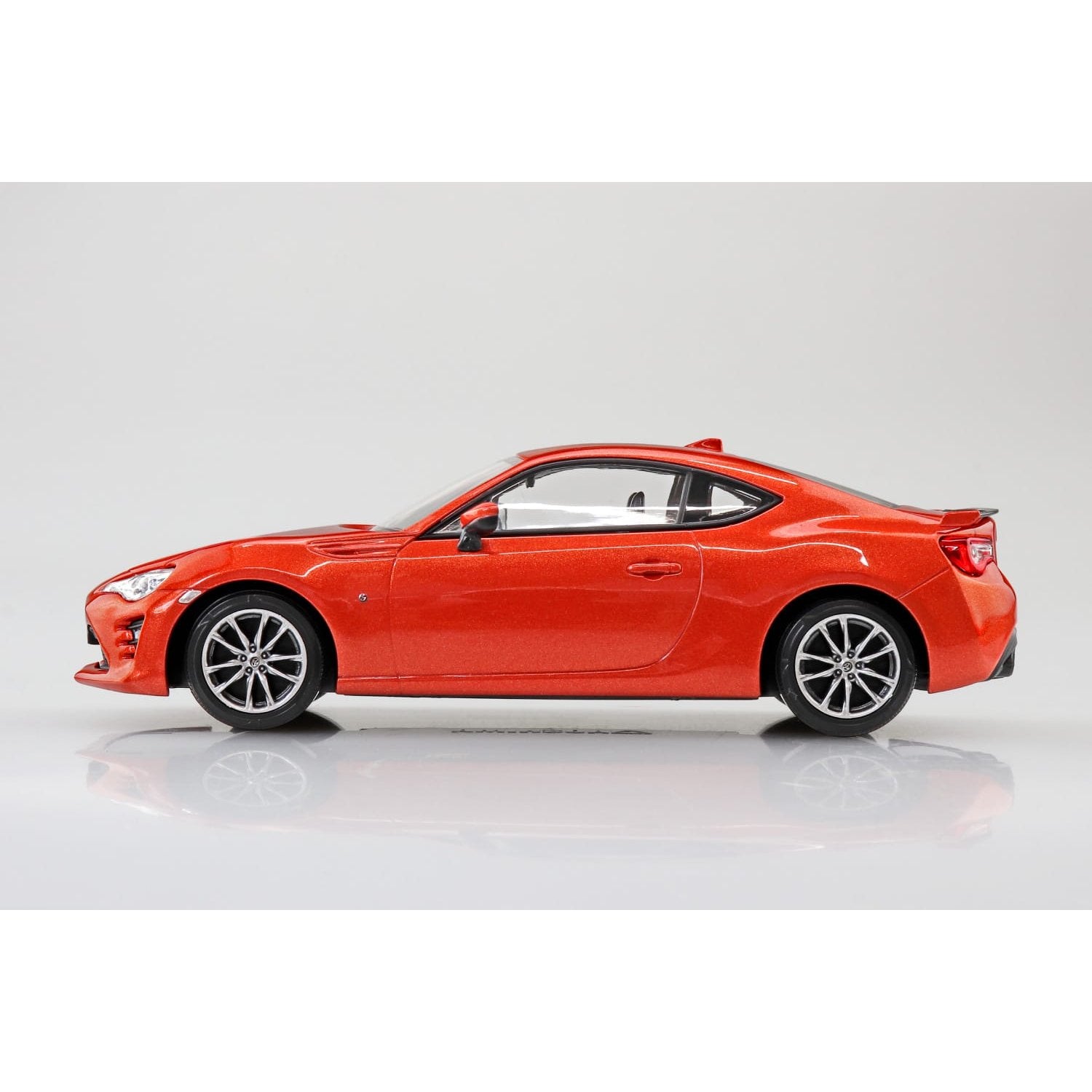 Aoshima 1/32 The SNAP-KIT 8-OR Toyota 86 (Orange Metallic) 組裝模型