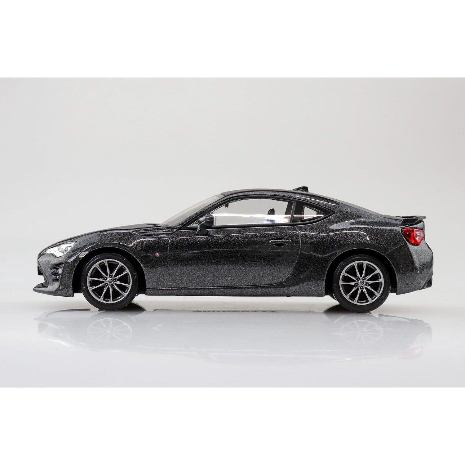 Aoshima 1/32 The SNAP-KIT 8-DG Toyota 86 (Dark Gray Metallic) 組裝模型
