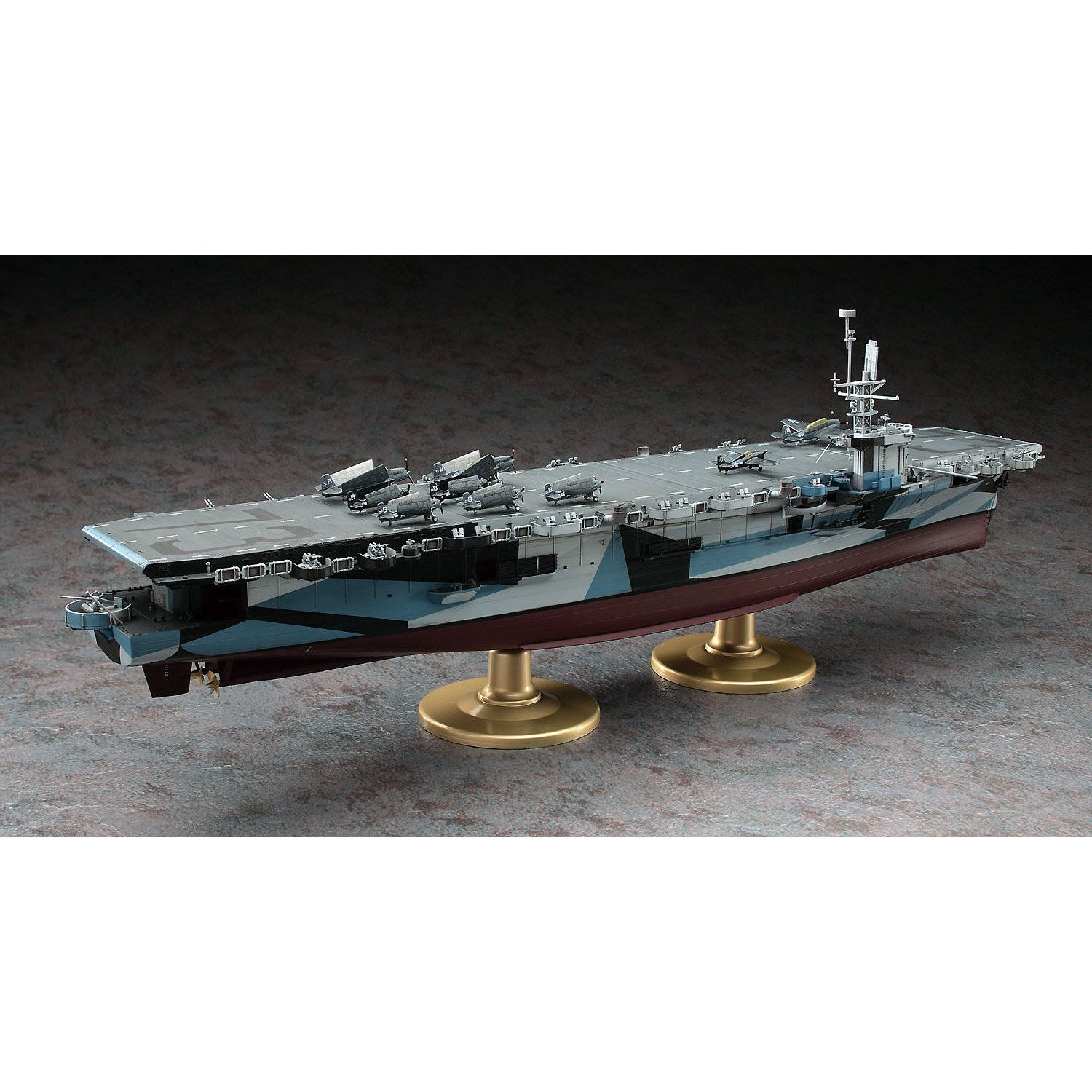 Hasegawa 1/350 WS U.S. Navy Escort Carrier USS Gambier Bay (CVE-73) 組裝模型