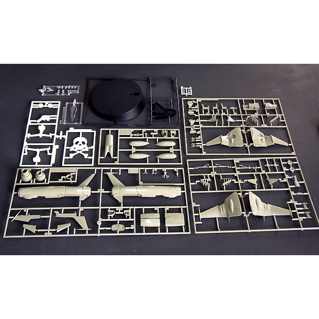 Hasegawa 1/72 Creator Works 宇宙海盜夏羅古 組裝模型