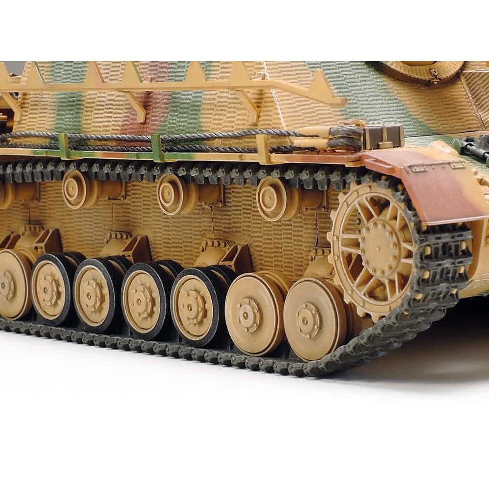 Tamiya 1/35 MM 35353 German Assault Tank IV Brummbar Late Production Plastic Model Kit