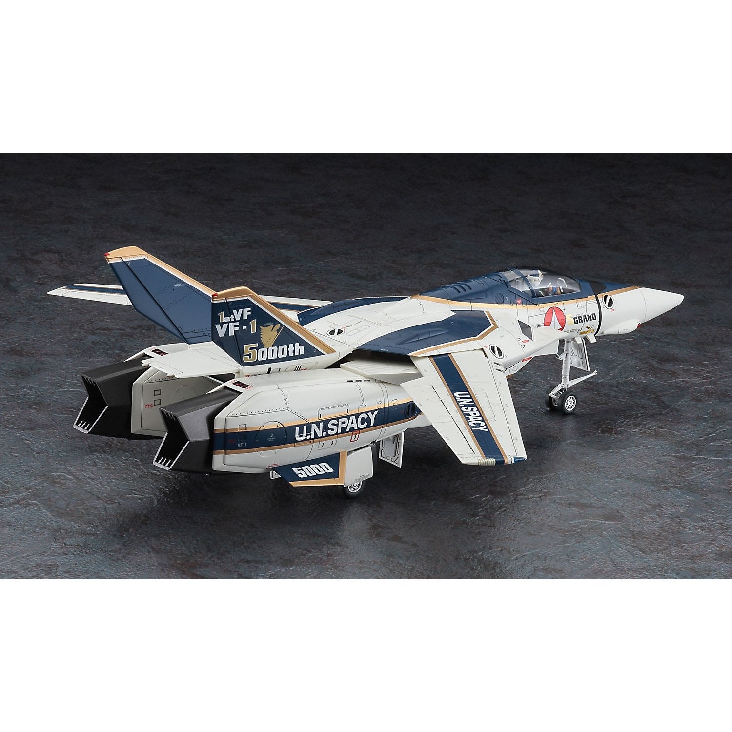 Hasegawa 1/48 Macross VF-1A Valkyrie `Production 5000th Commemorative Painting Machine Plastic Model Kit