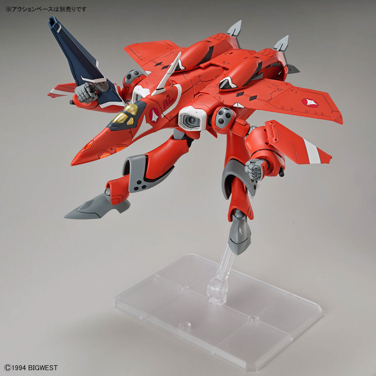 Bandai 1/100 HG VF-22S 雨燕II (米莉亞·法莉娜·吉納斯機) 組裝模型