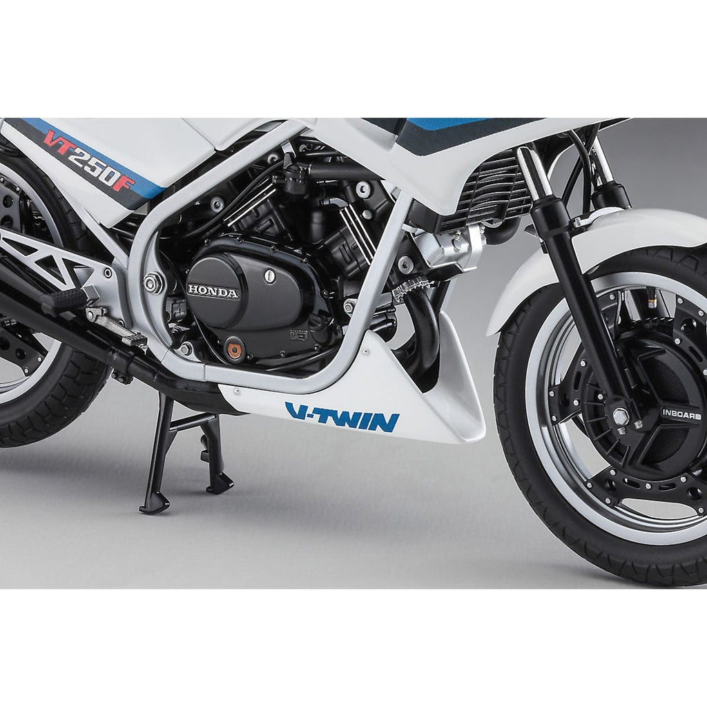 Hasegawa 1/12 BK 014 Honda VT250F MC08 1984 Plastic Model Kit