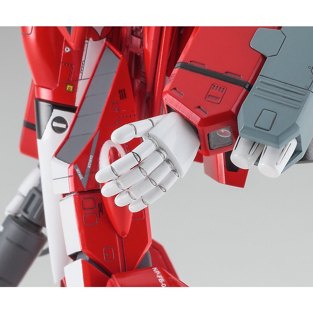 Hasegawa 1/72 超時空要塞 VF-1J SUPER BATTROID VALKYRIE (米娜機) 組裝模型