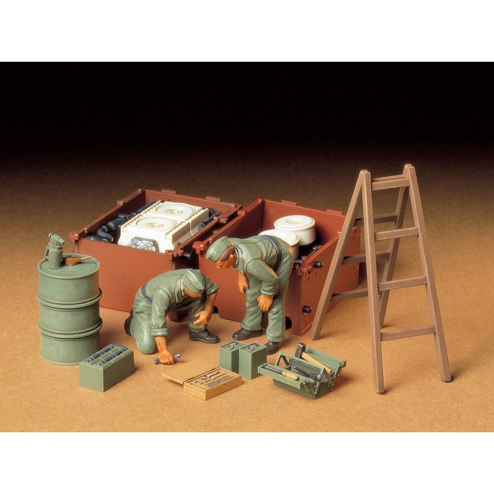 Tamiya 1/35 MM 35180 German Tank Engine Maintenance Crew Set Plastic Model Kit