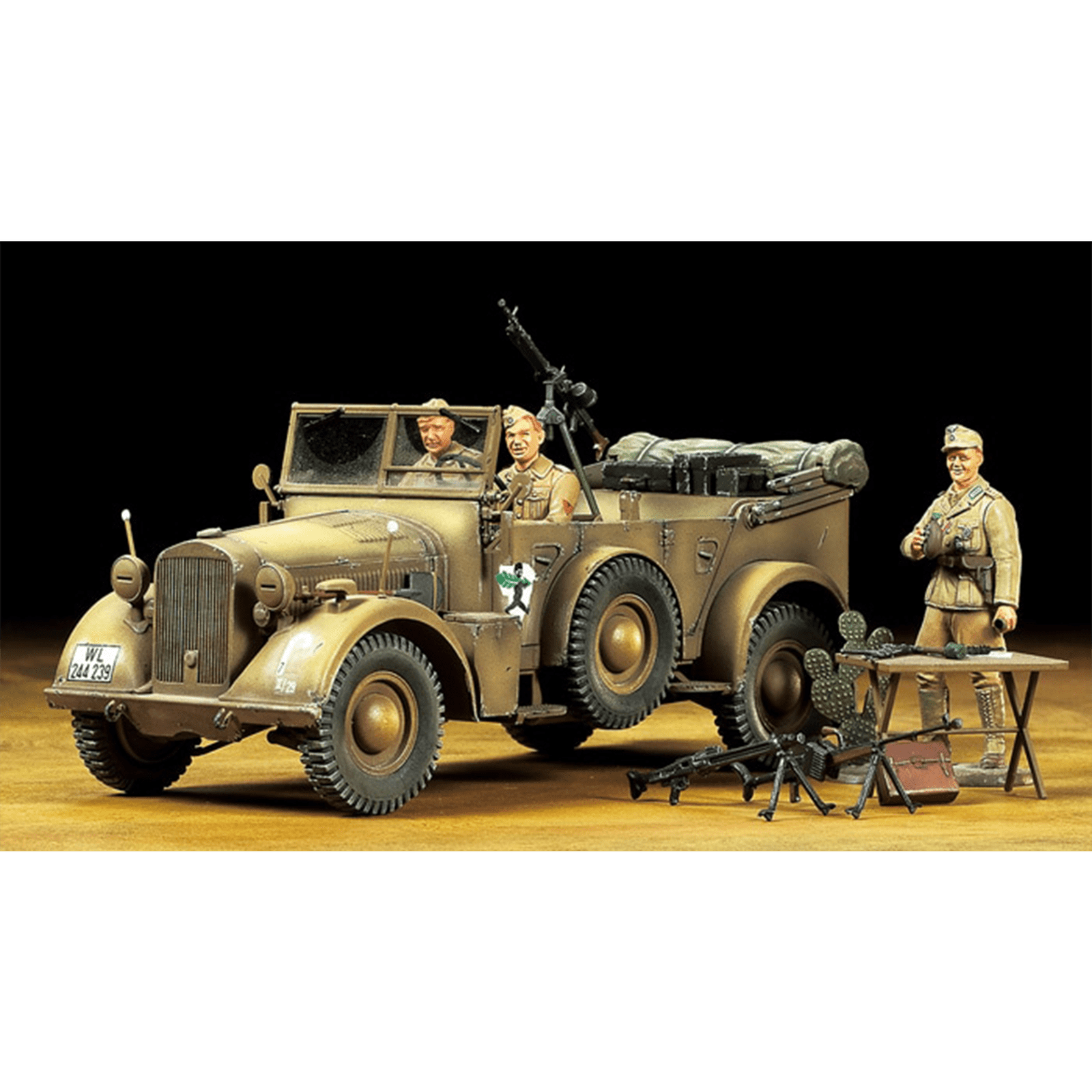 Tamiya 1/35 MM 37015 German Horch Kfz.15 "North African Campaign" Plastic Model Kit