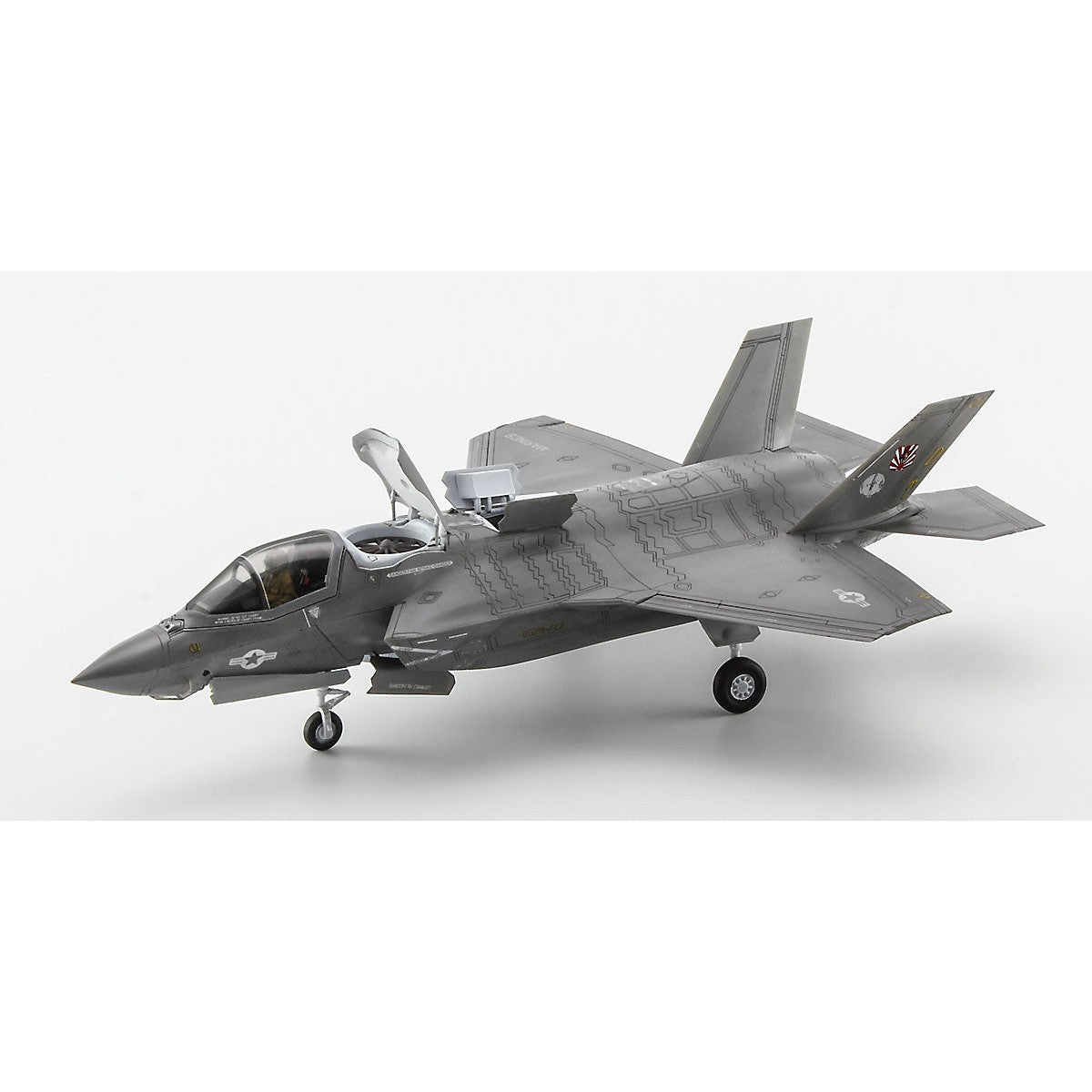 Hasegawa 1/72 Air Force 02398 F-35閃電II [B型] 美國海軍陸戰隊VMFA-242中隊 出雲號起降測試 組裝模型