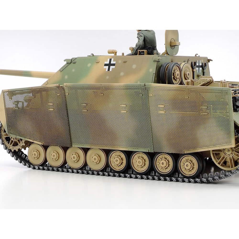 Tamiya 1/35 MM 35381 German Panzer IV/70(A) Plastic Model Kit