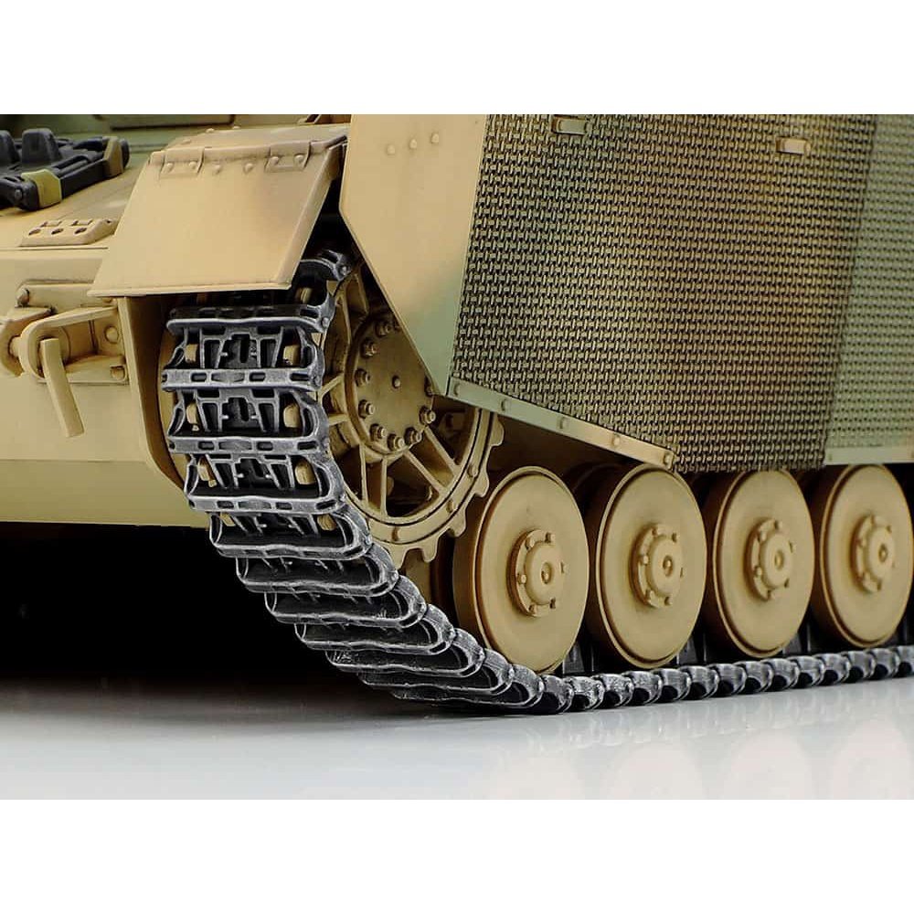 Tamiya 1/35 MM 35381 German Panzer IV/70(A) Plastic Model Kit