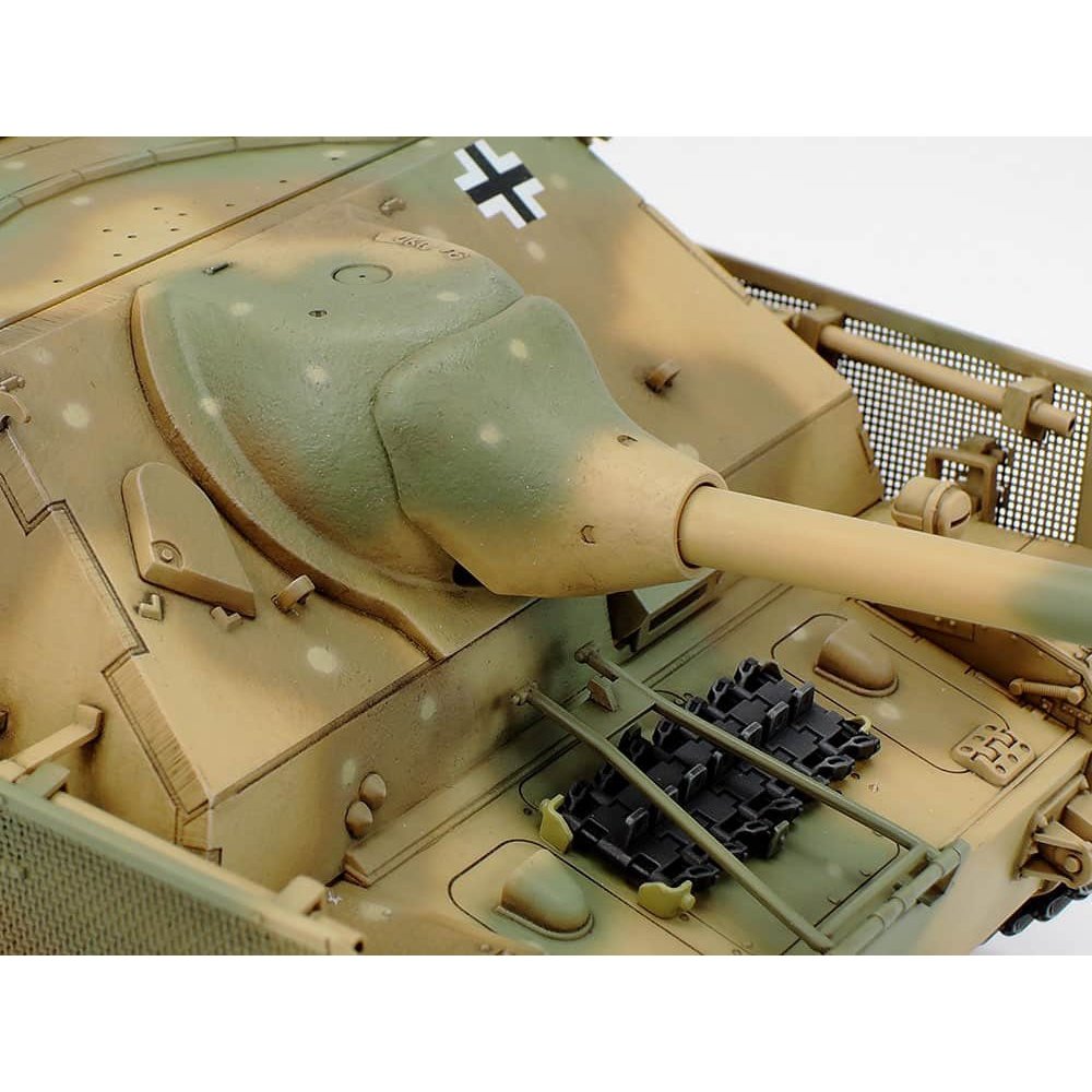 Tamiya 1/35 MM 35381 German Panzer IV/70(A) Plastic Model Kit