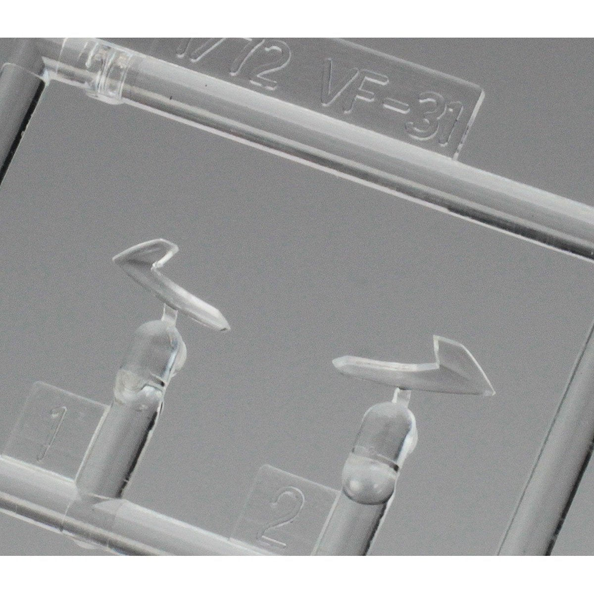 Hasegawa 1/72 超時空要塞DELTA VF-31F SIEGFRIED MESSER USE/HAYATE USE W/LILL DRAKEN 組裝模型 - TwinnerModel