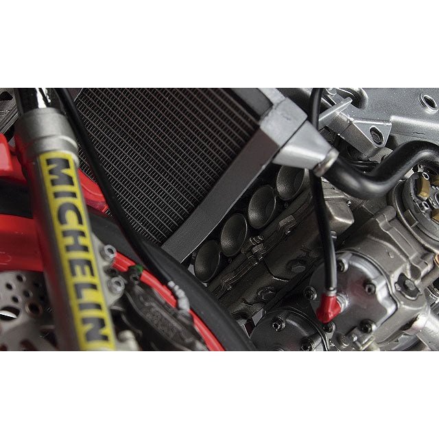 Hasegawa 1/12 BK 03 YAMAHA YZR500 OW98 `1988 WGP500 CHAMPION` 組裝模型 - TwinnerModel