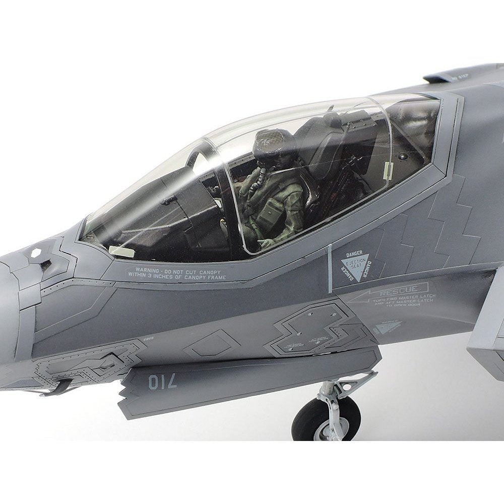 Tamiya 1/48 Aircraft LOCKHEED MARTIN F-35A LIGHTNING II 組裝模型 - TwinnerModel