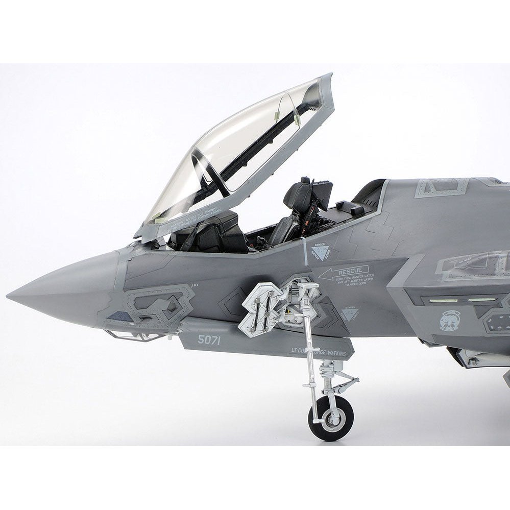 Tamiya 1/48 Aircraft LOCKHEED MARTIN F-35A LIGHTNING II 組裝模型 - TwinnerModel