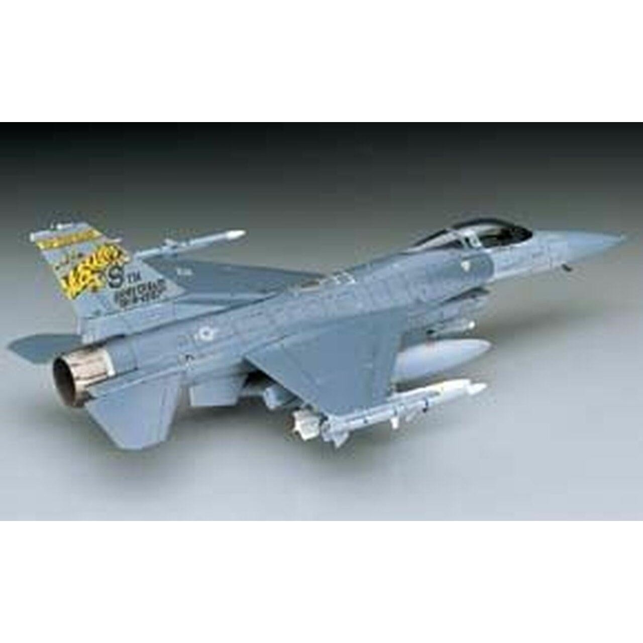 Hasegawa 1/72 AF-D 18 F-16CJ BLOCK 50 FIGHTING FALCON 組裝模型 - TwinnerModel